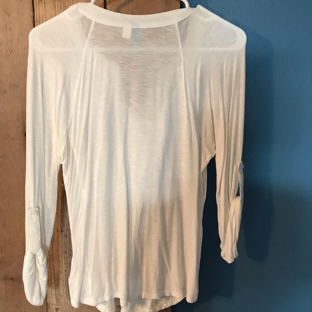 Quarter sleeve shirt
